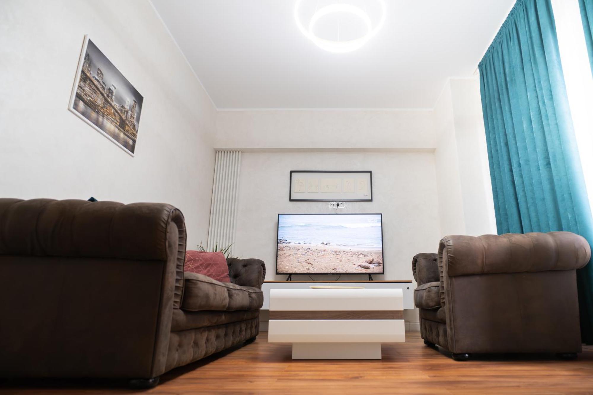 White Platan Apartment Iasi Exteriér fotografie